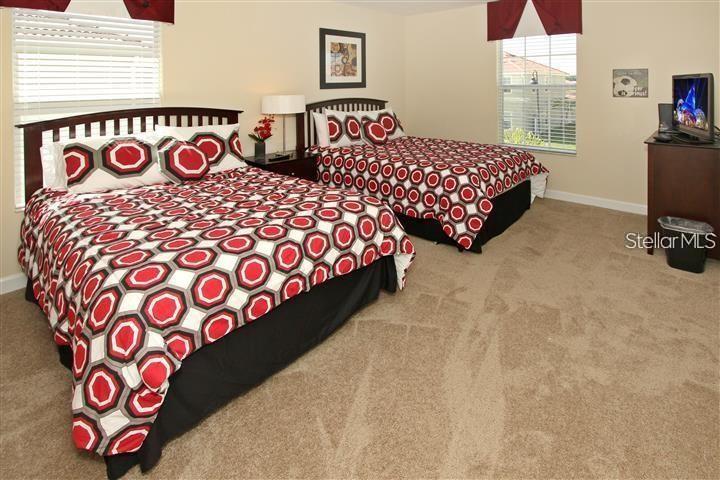 PARADISE PALMS RESORT PH 2 - Residential Lease