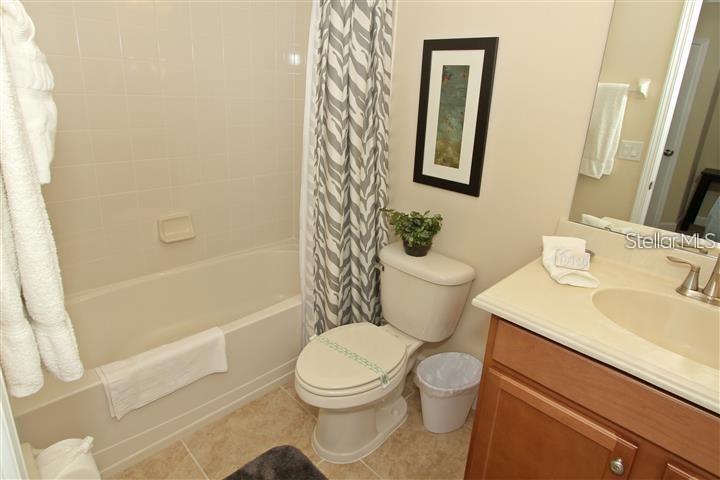 PARADISE PALMS RESORT PH 2 - Residential Lease