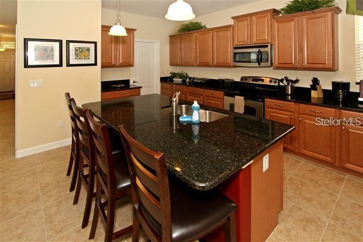 PARADISE PALMS RESORT PH 2 - Residential Lease