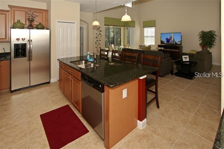 PARADISE PALMS RESORT PH 2 - Residential Lease