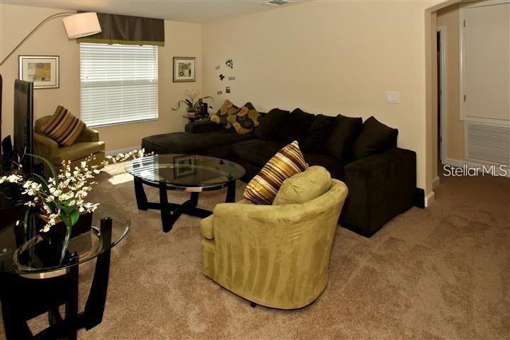 PARADISE PALMS RESORT PH 2 - Residential Lease