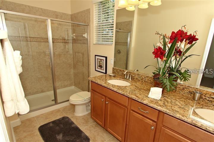 PARADISE PALMS RESORT PH 2 - Residential Lease