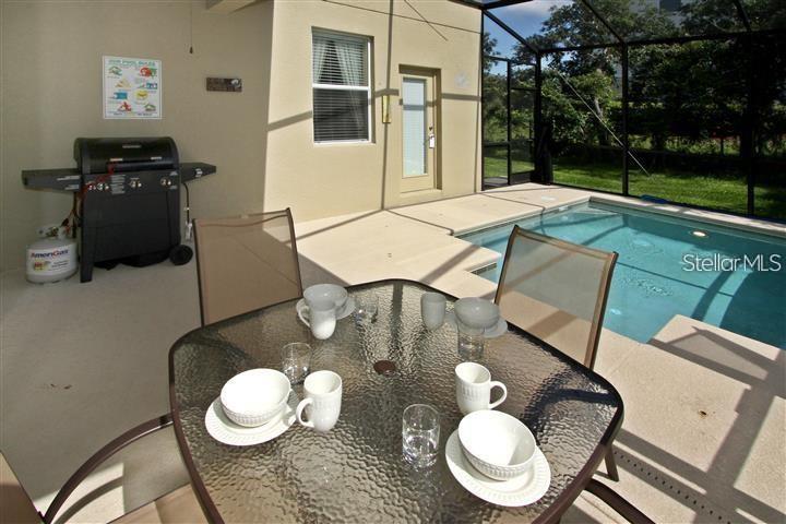 PARADISE PALMS RESORT PH 2 - Residential Lease