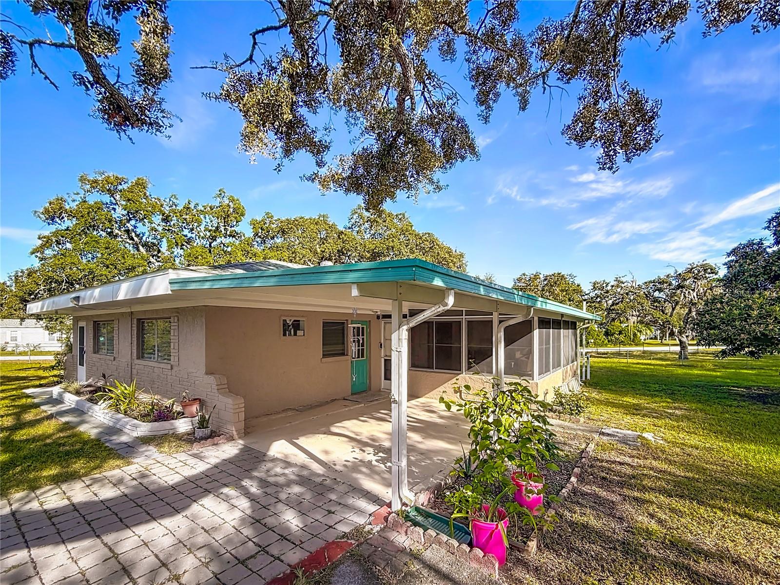 WEEKI WACHEE ACRES - Residential