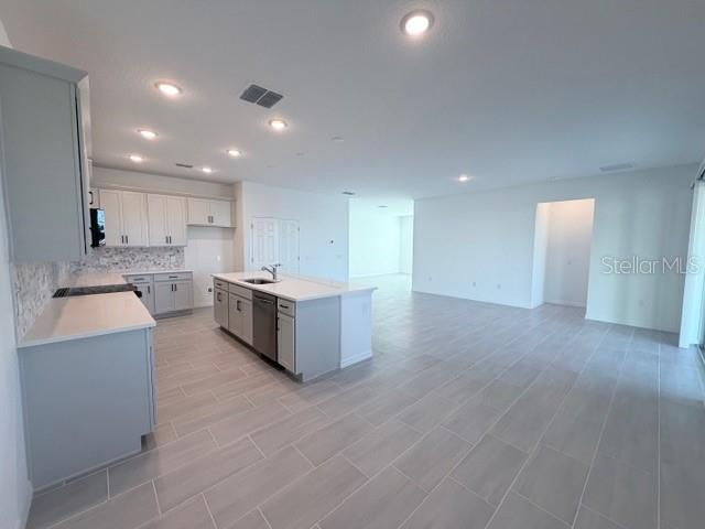 2058 STARFLOWER LANE