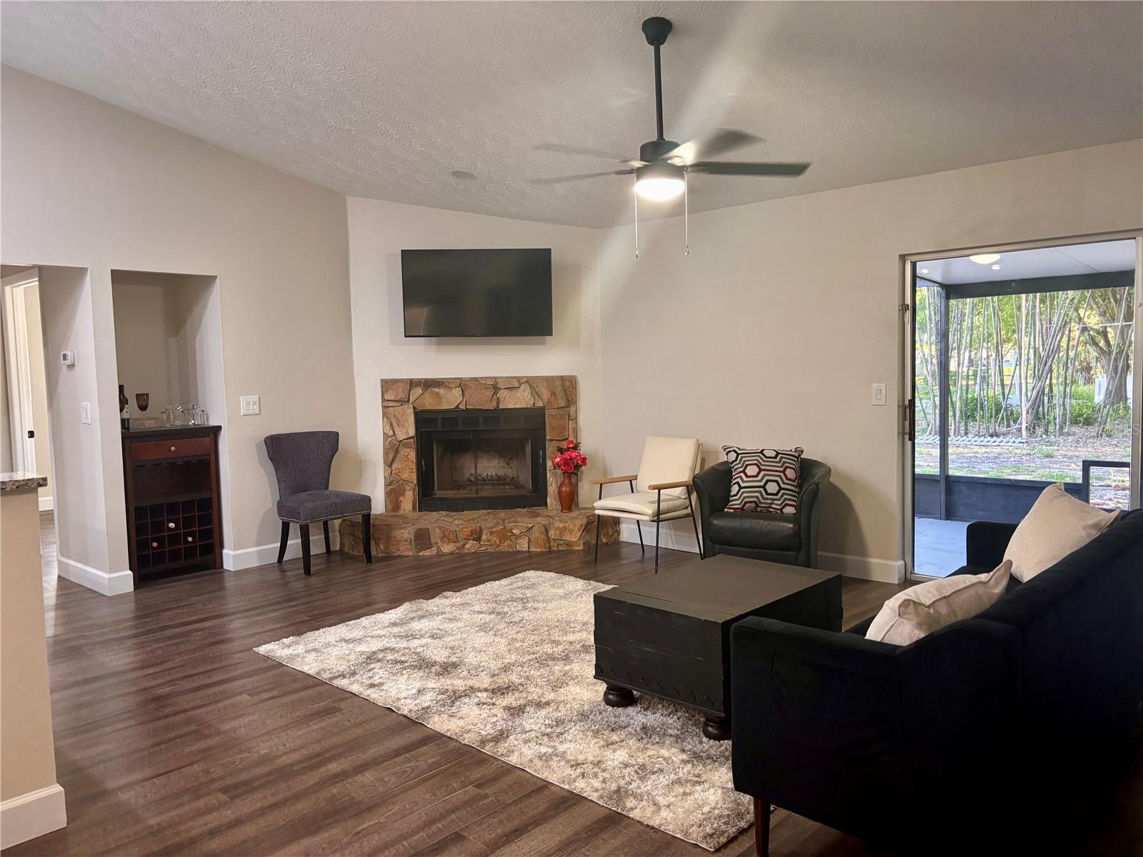 HIDDEN MEADOWS - Residential