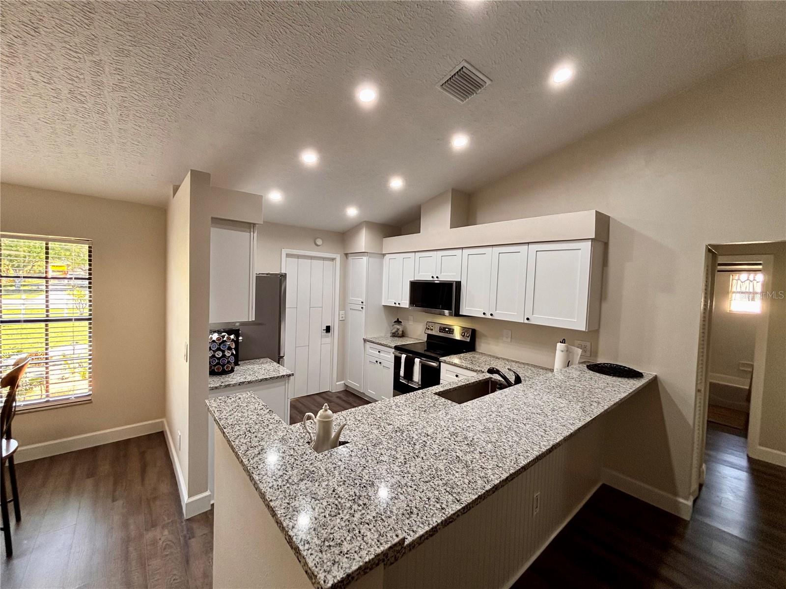 HIDDEN MEADOWS - Residential