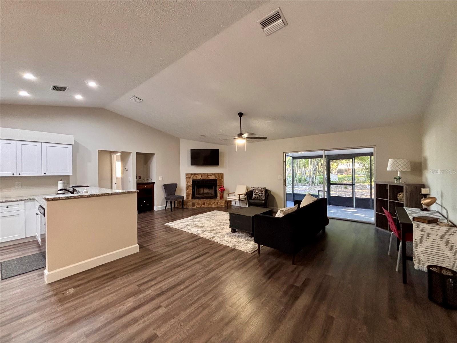 HIDDEN MEADOWS - Residential