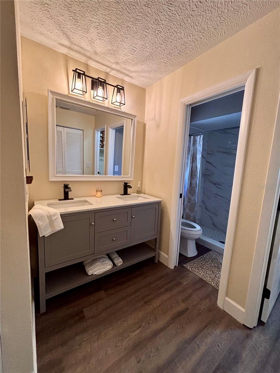 HIDDEN MEADOWS - Residential