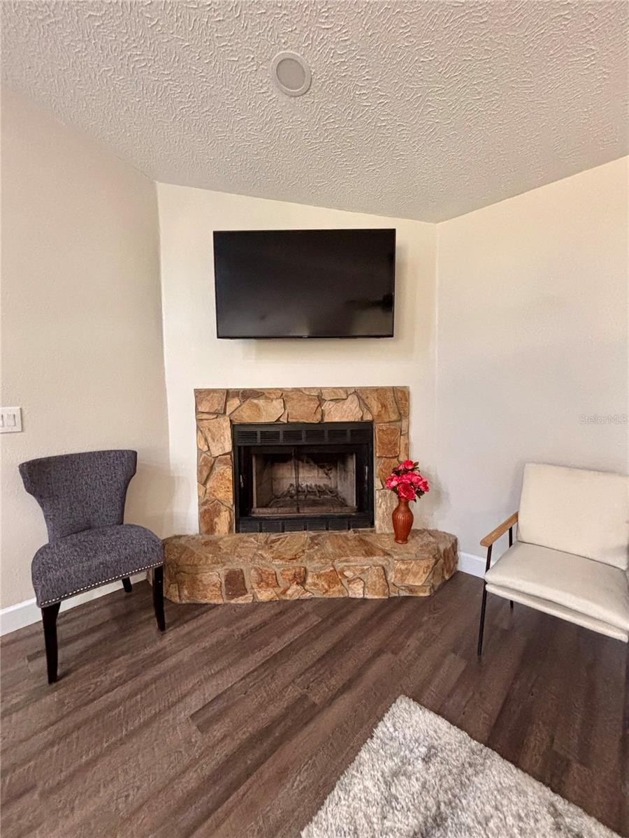 HIDDEN MEADOWS - Residential