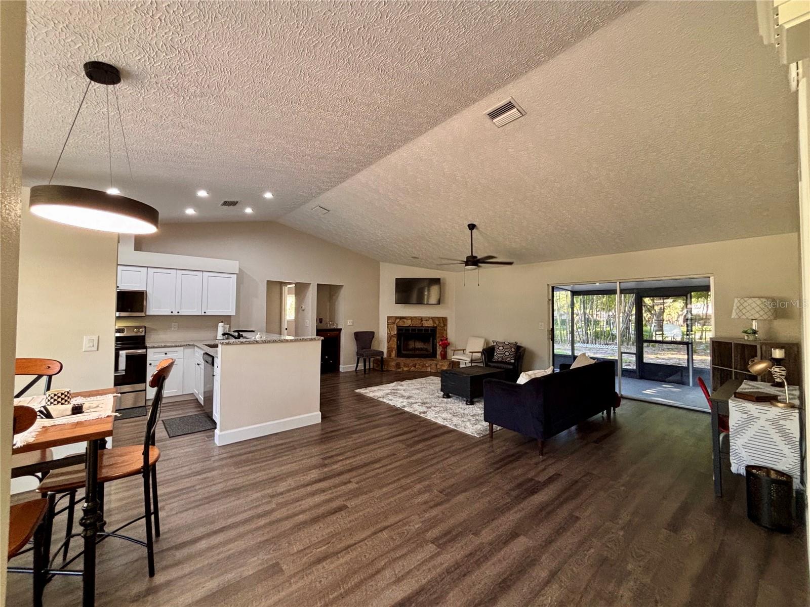 HIDDEN MEADOWS - Residential