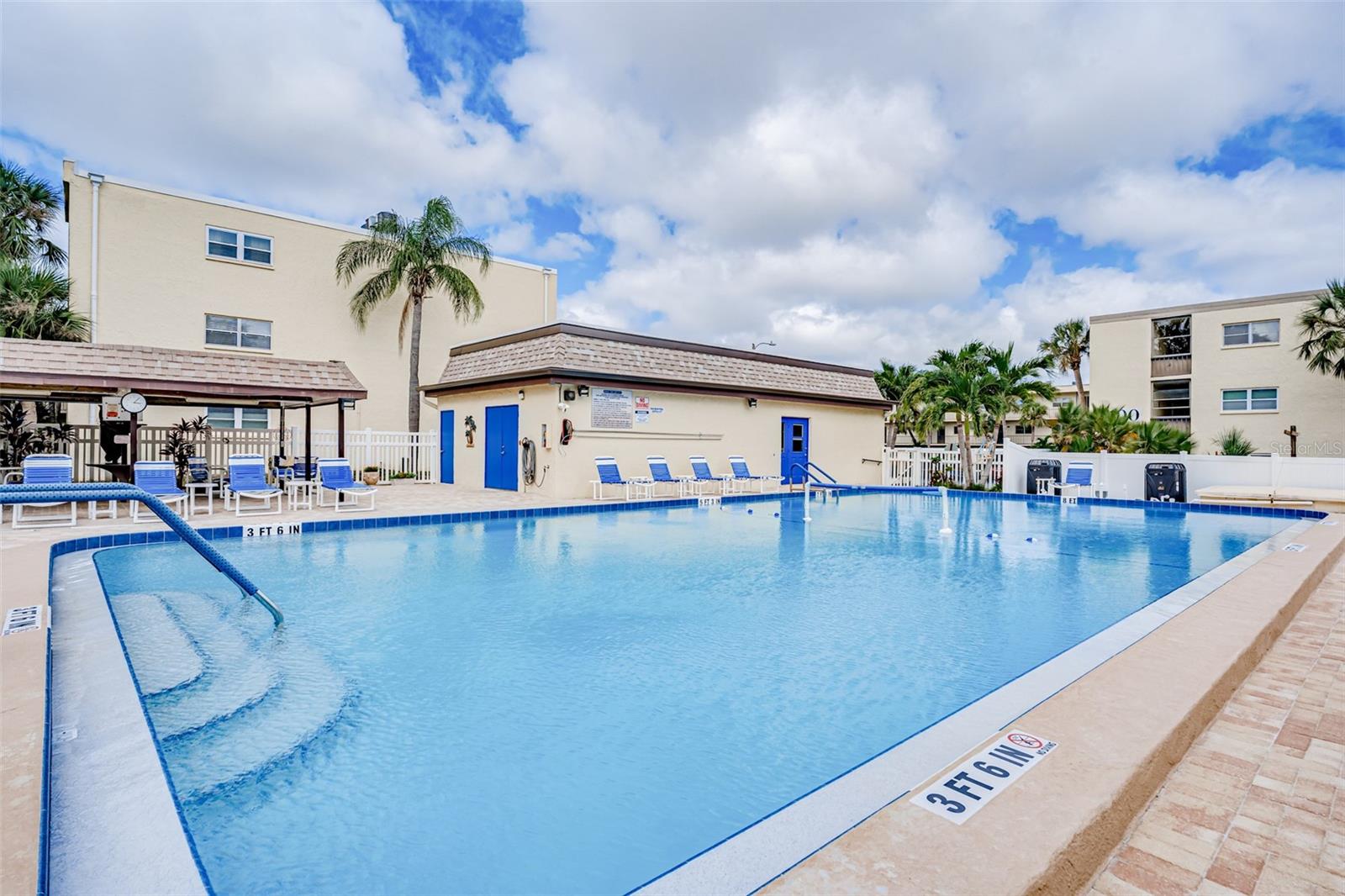 WATERS EDGE 3 CONDO - Residential