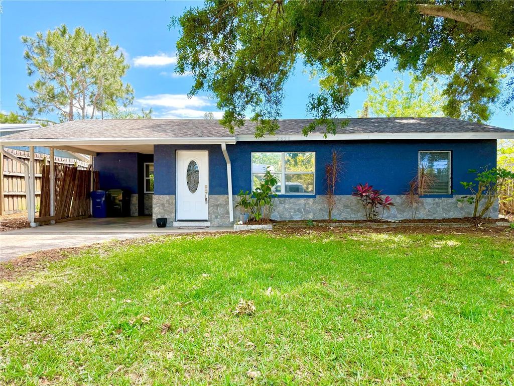 Photo of 2658 Nassau Street, Sarasota, FL 34231 (MLS # A4690127)