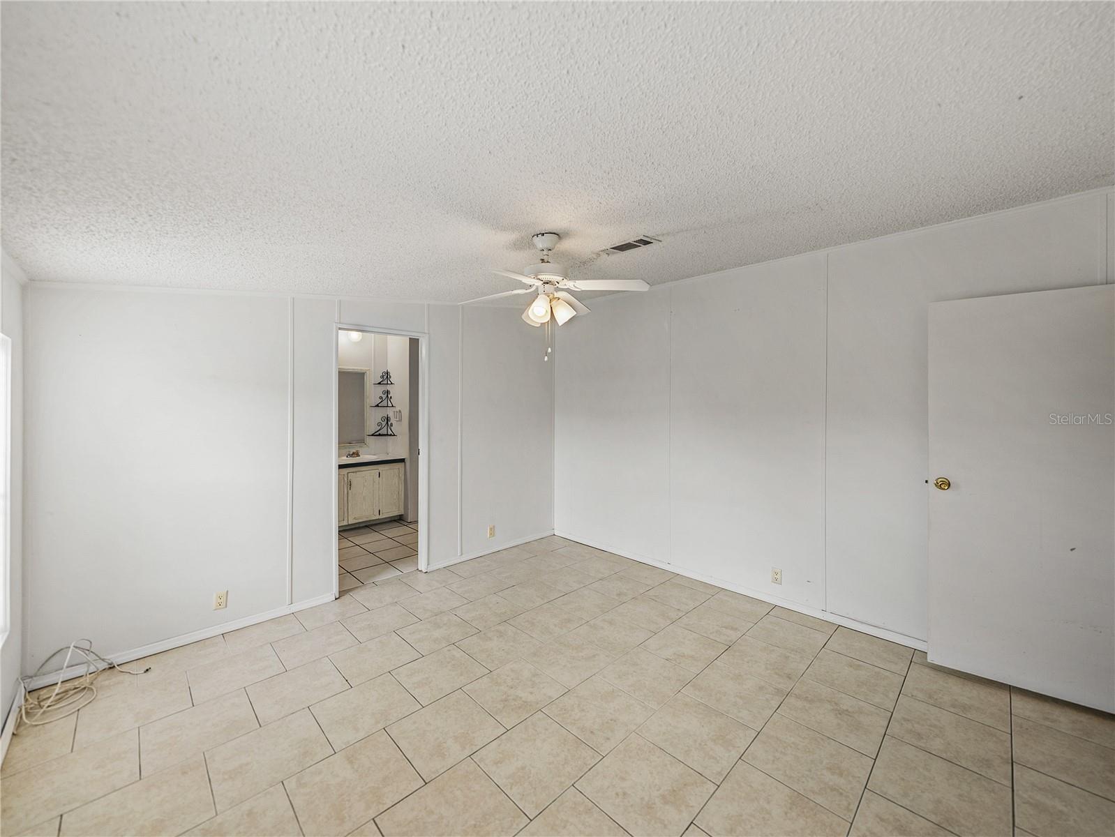 COUNTRY KNOLL PH 02 - Residential