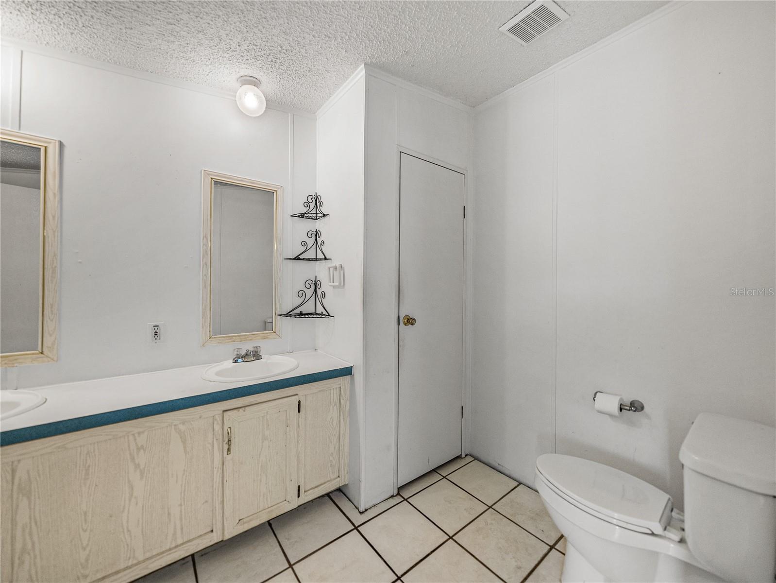 COUNTRY KNOLL PH 02 - Residential