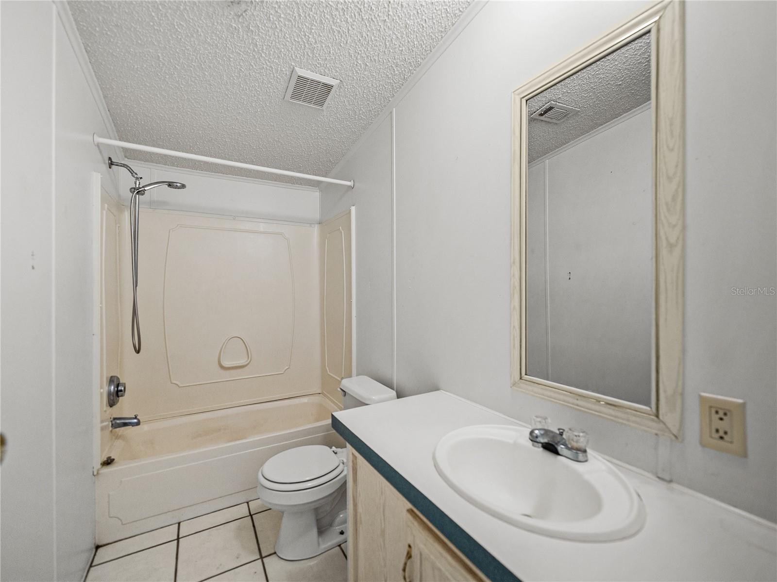 COUNTRY KNOLL PH 02 - Residential