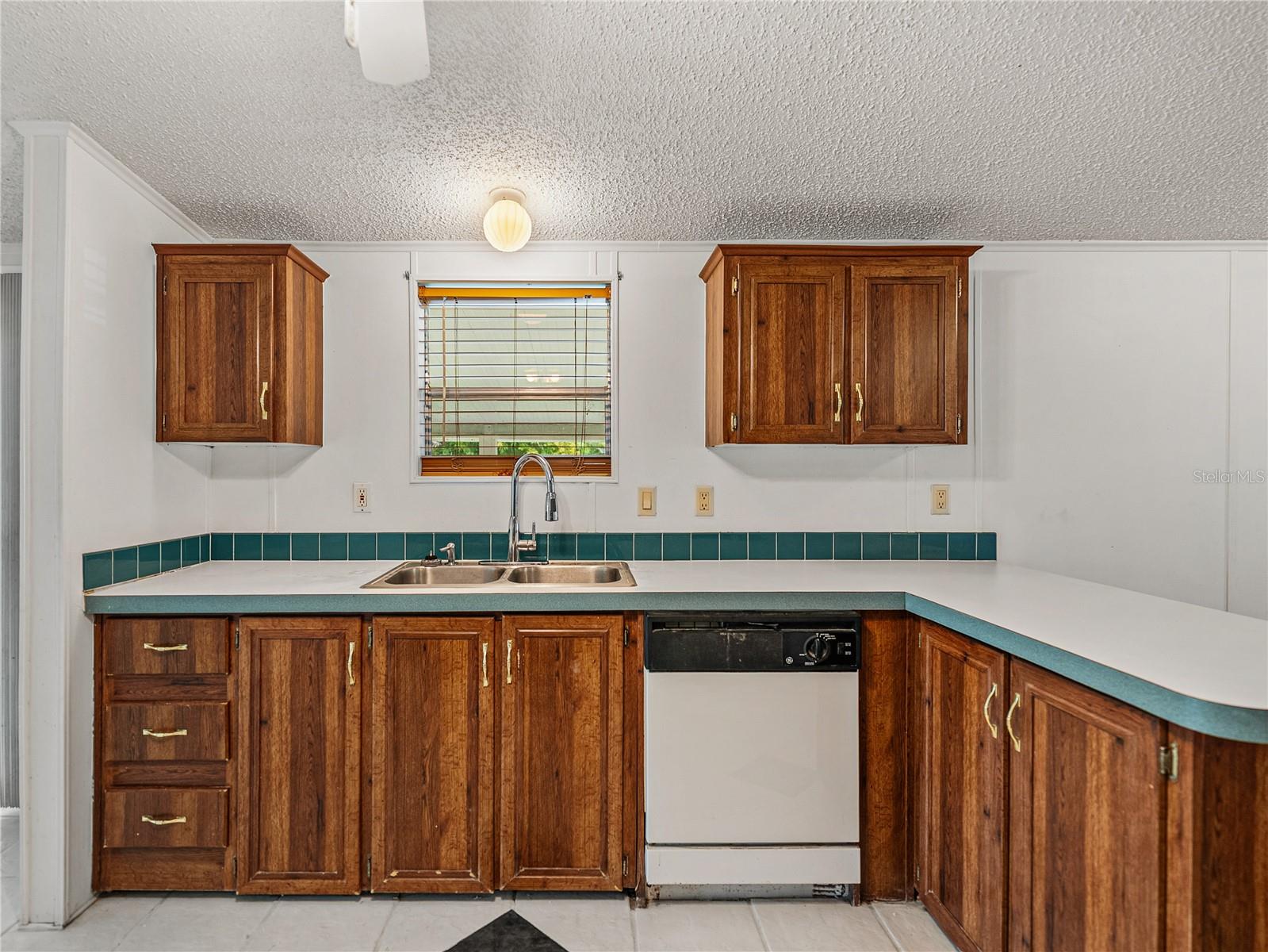 COUNTRY KNOLL PH 02 - Residential