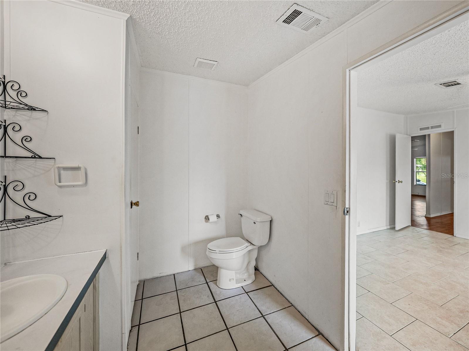 COUNTRY KNOLL PH 02 - Residential
