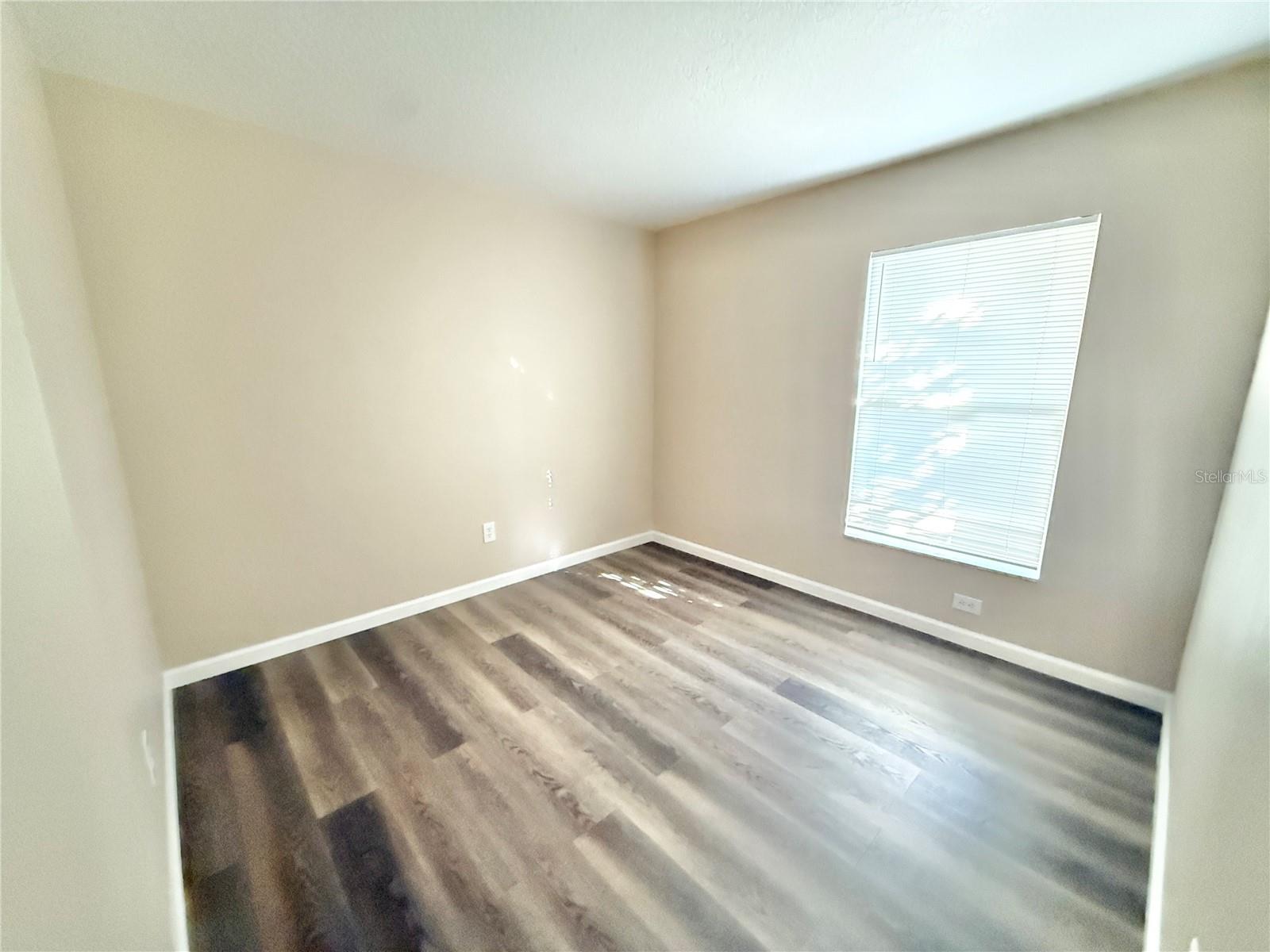 HARBOR TOWN - Residential Lease