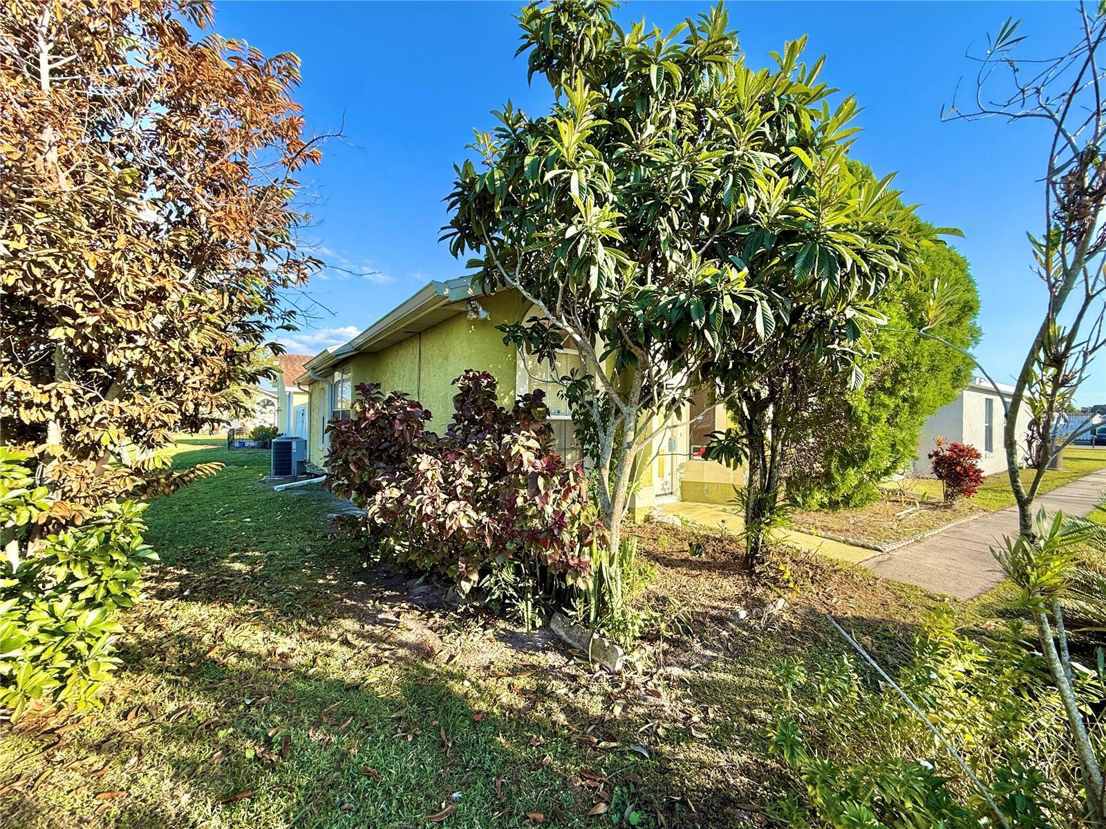 HARBOR TOWN - Residential Lease