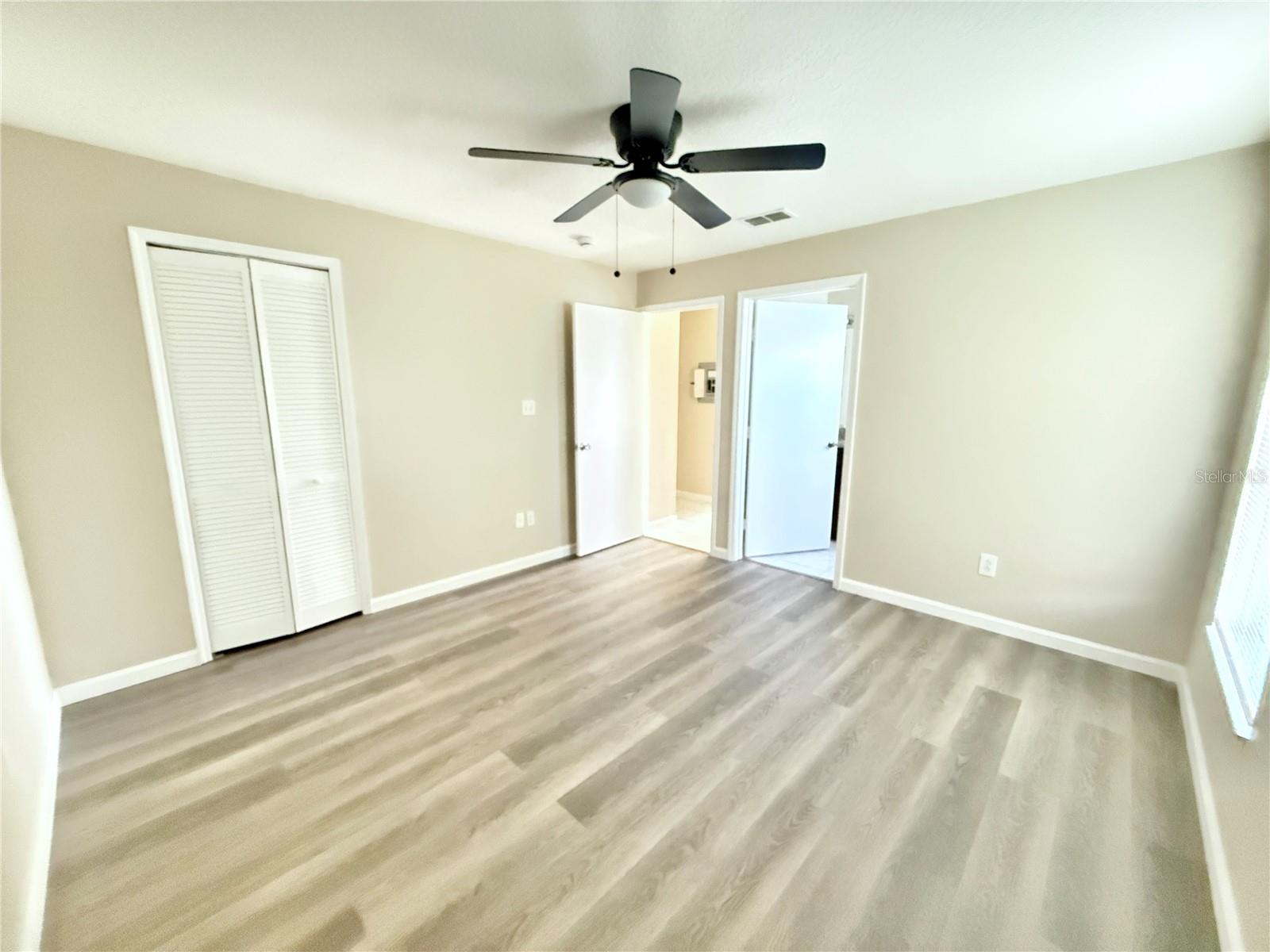 HARBOR TOWN - Residential Lease