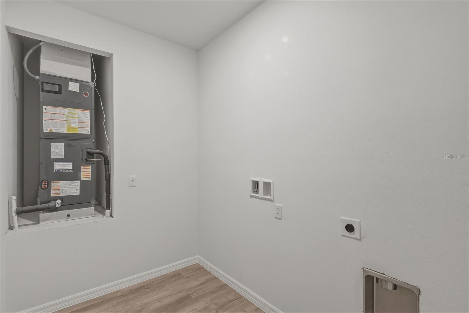 OAKVILLE - Residential