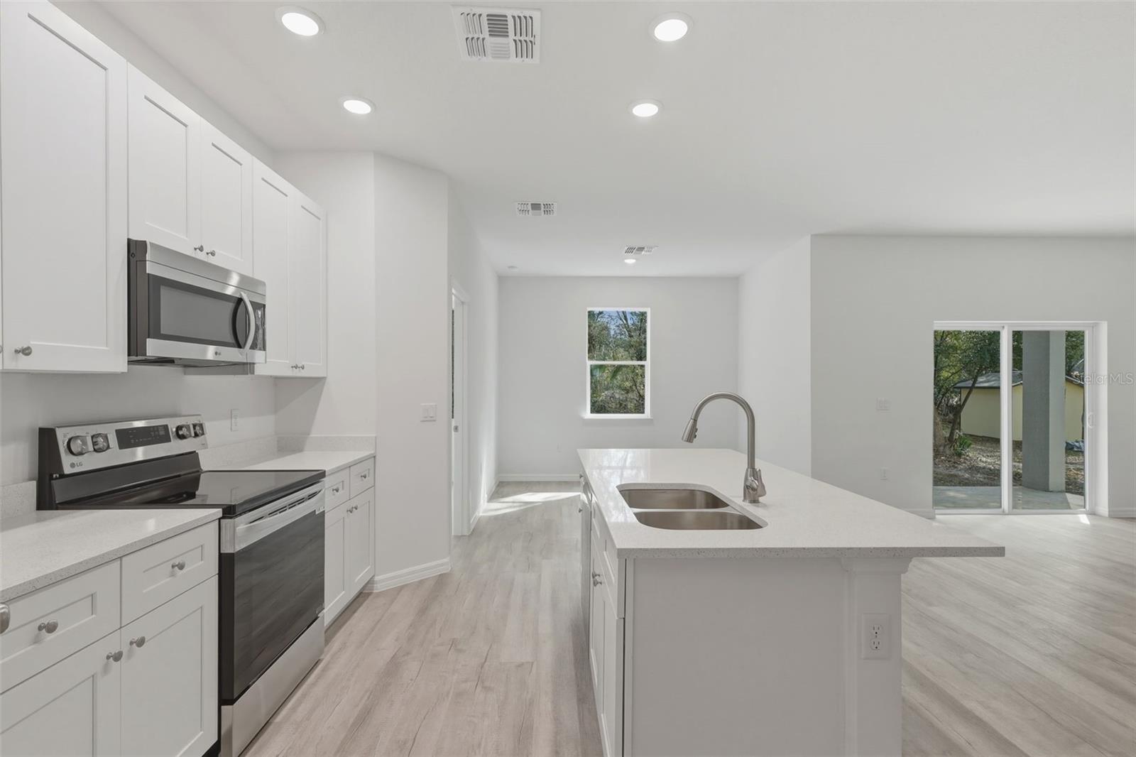 OAKVILLE - Residential