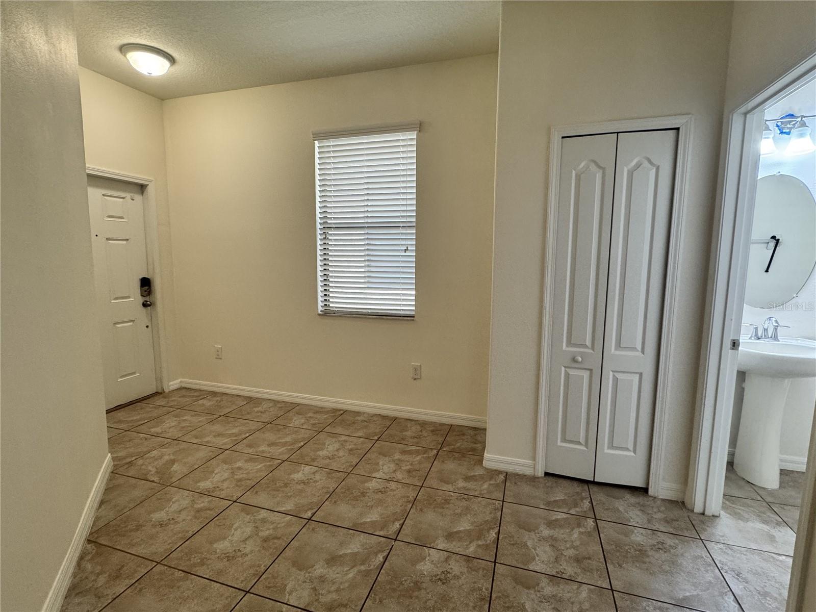 2731 HAMPTON GREEN LANE