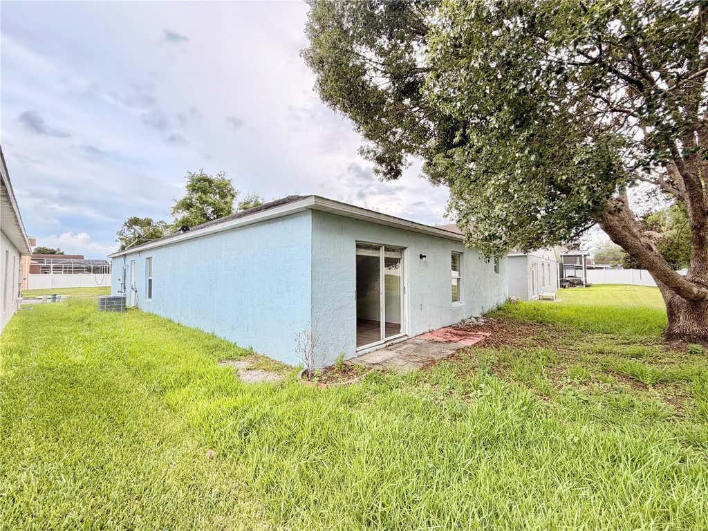 Photo of 426 Woodbury Pines Circle, Orlando, FL 32828 (MLS # O6415487)