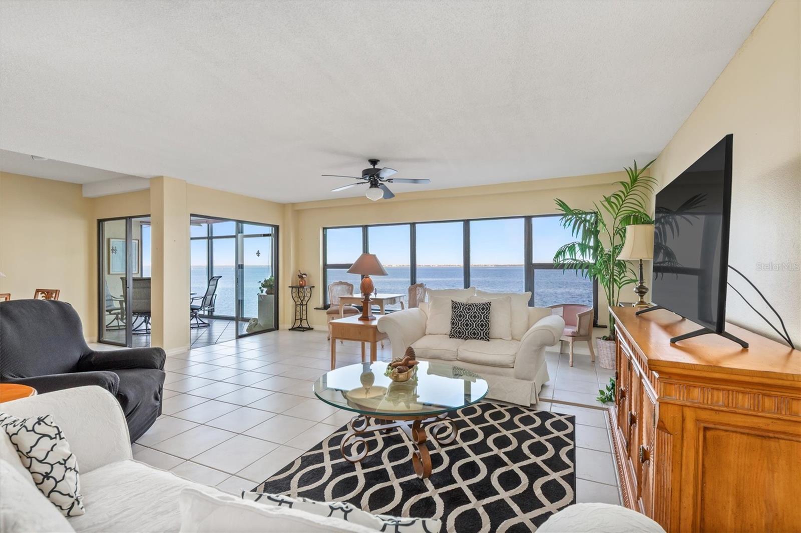 JAMAICA WAY PH 01 - Residential