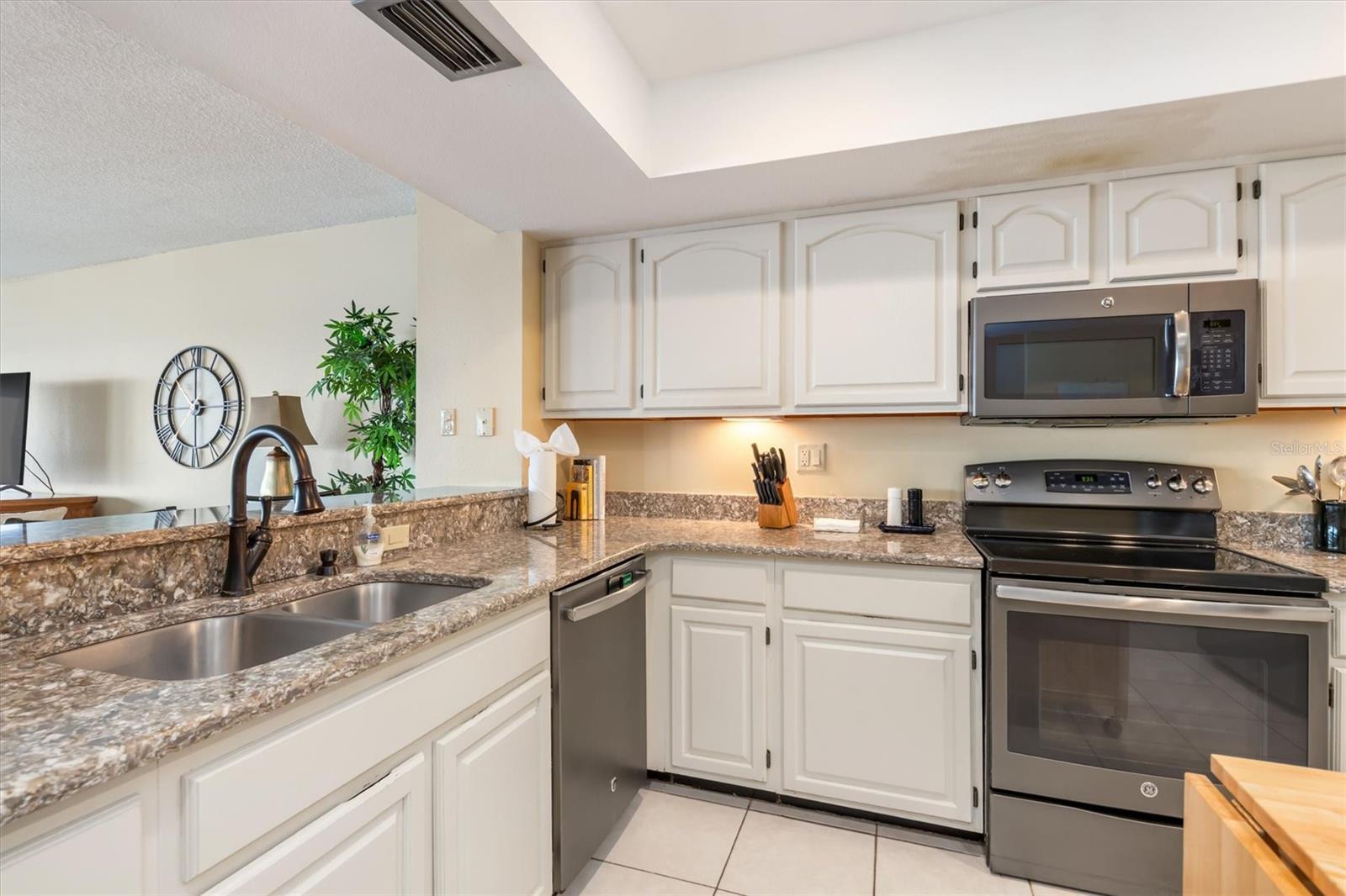 JAMAICA WAY PH 01 - Residential