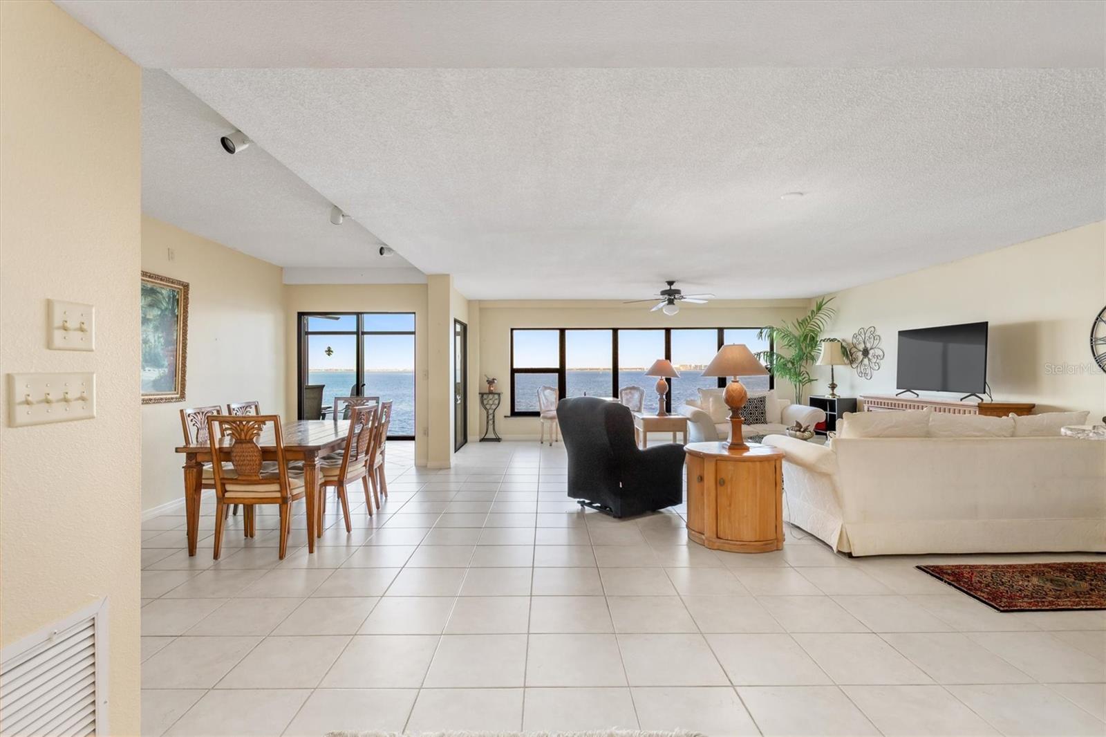 JAMAICA WAY PH 01 - Residential