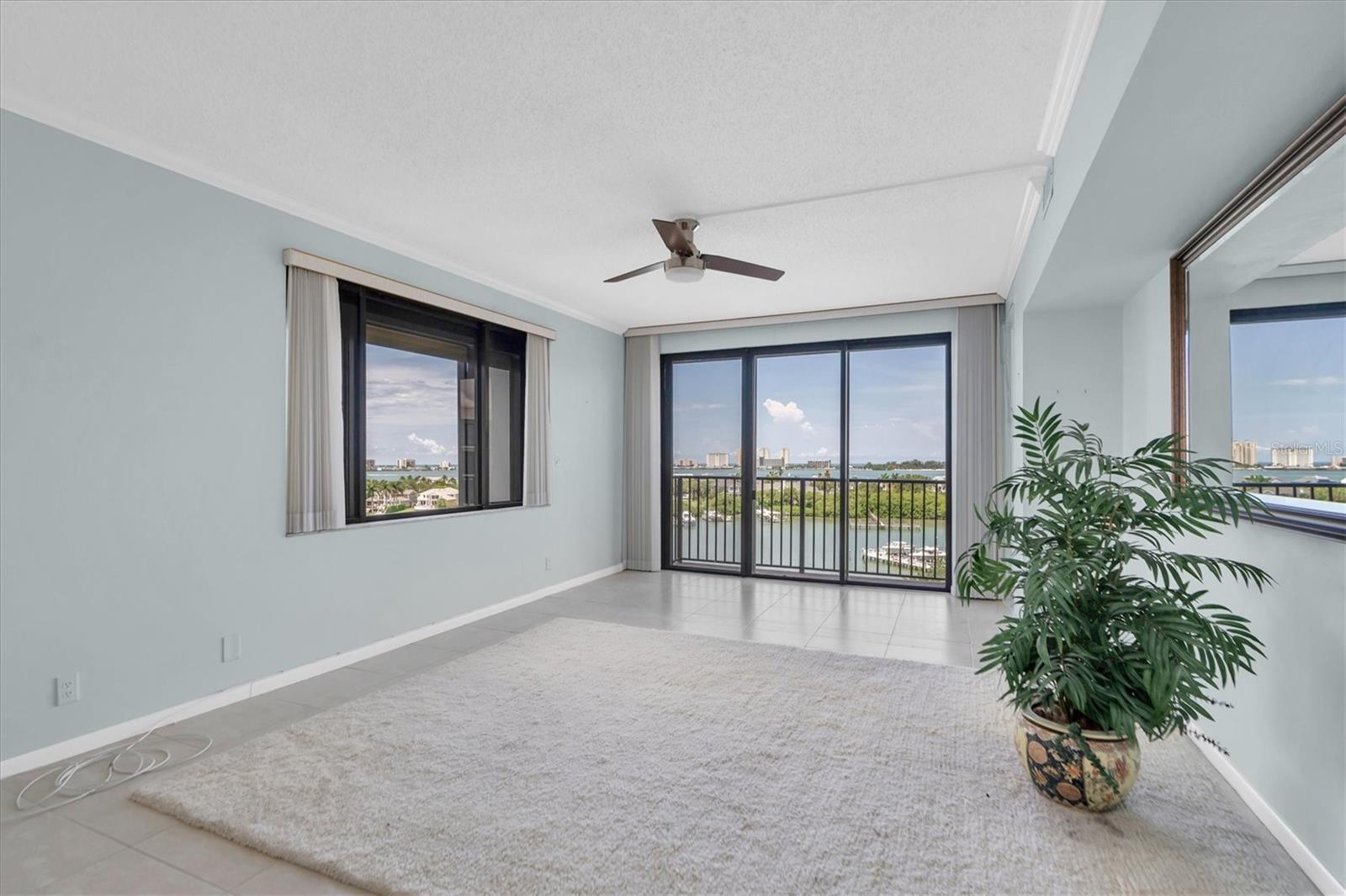 6 BELLEVIEW BOULEVARD 706