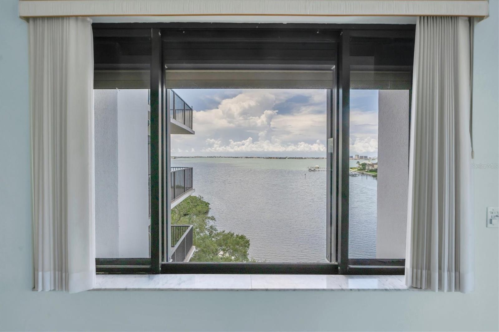 6 BELLEVIEW BOULEVARD 706