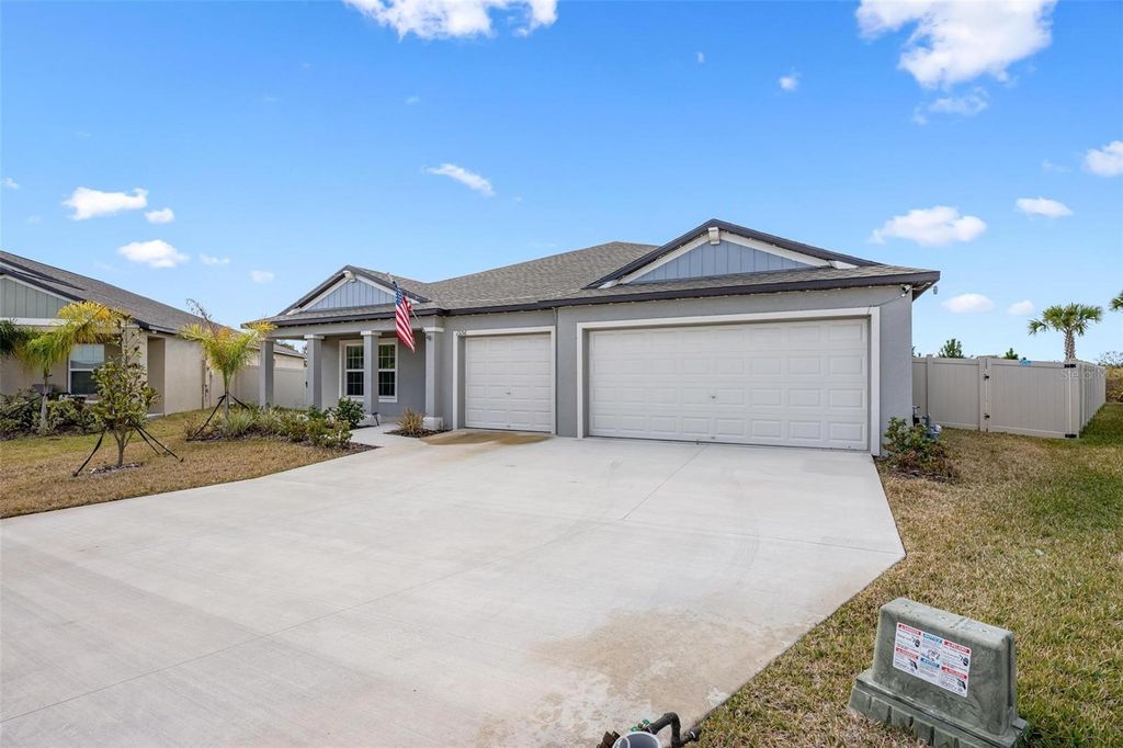 Photo of 13156 Shimmering Amethyst Court, Parrish, FL 34219 (MLS # A4683066)