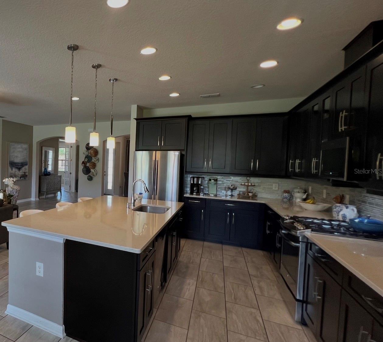 RIVIERA BELLA UNIT 2B - Residential