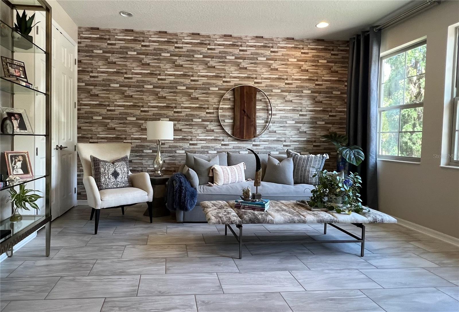 RIVIERA BELLA UNIT 2B - Residential