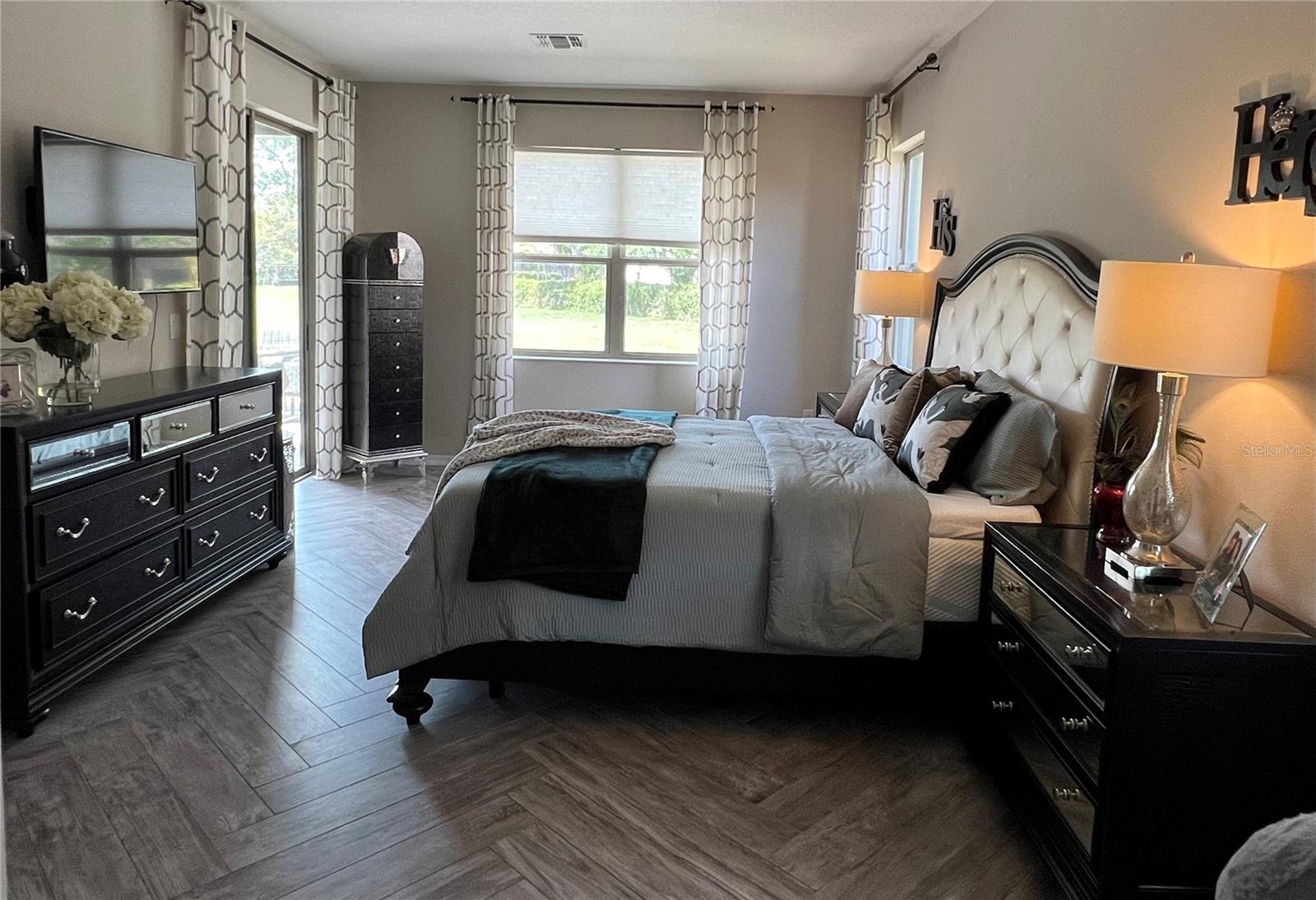 RIVIERA BELLA UNIT 2B - Residential