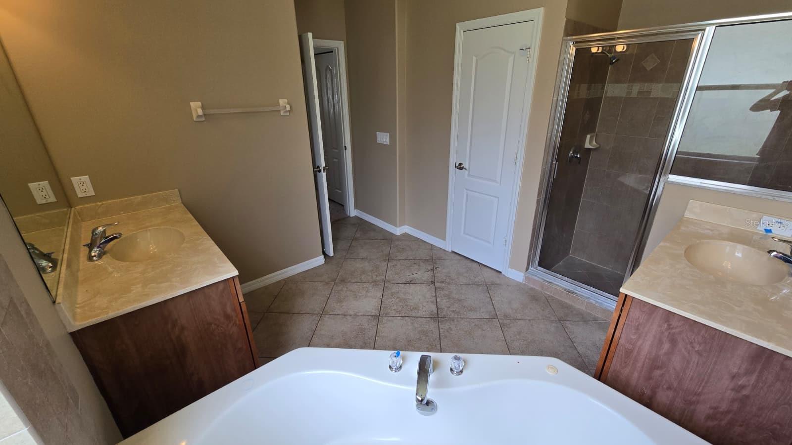 LIVE OAK PRESERVE PH 2A-VILLAG - Residential