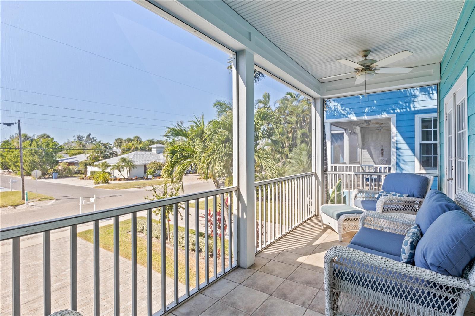 ISLAND VIEWS - Residential