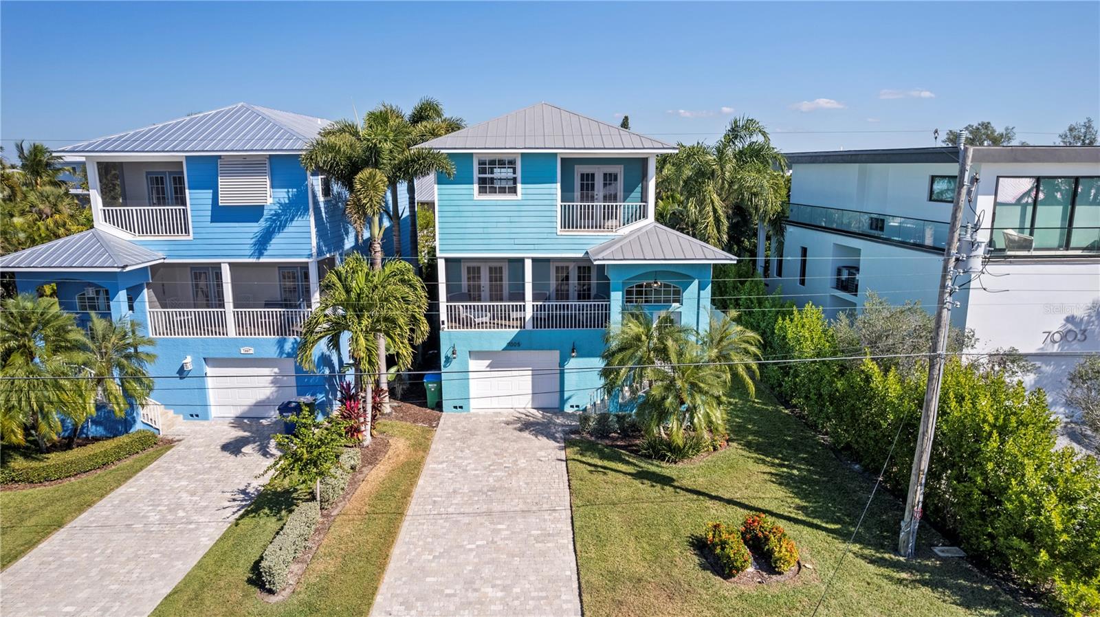 ISLAND VIEWS - Residential