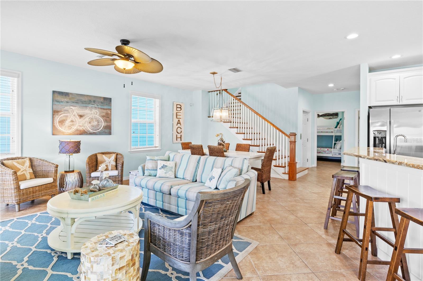 ISLAND VIEWS - Residential