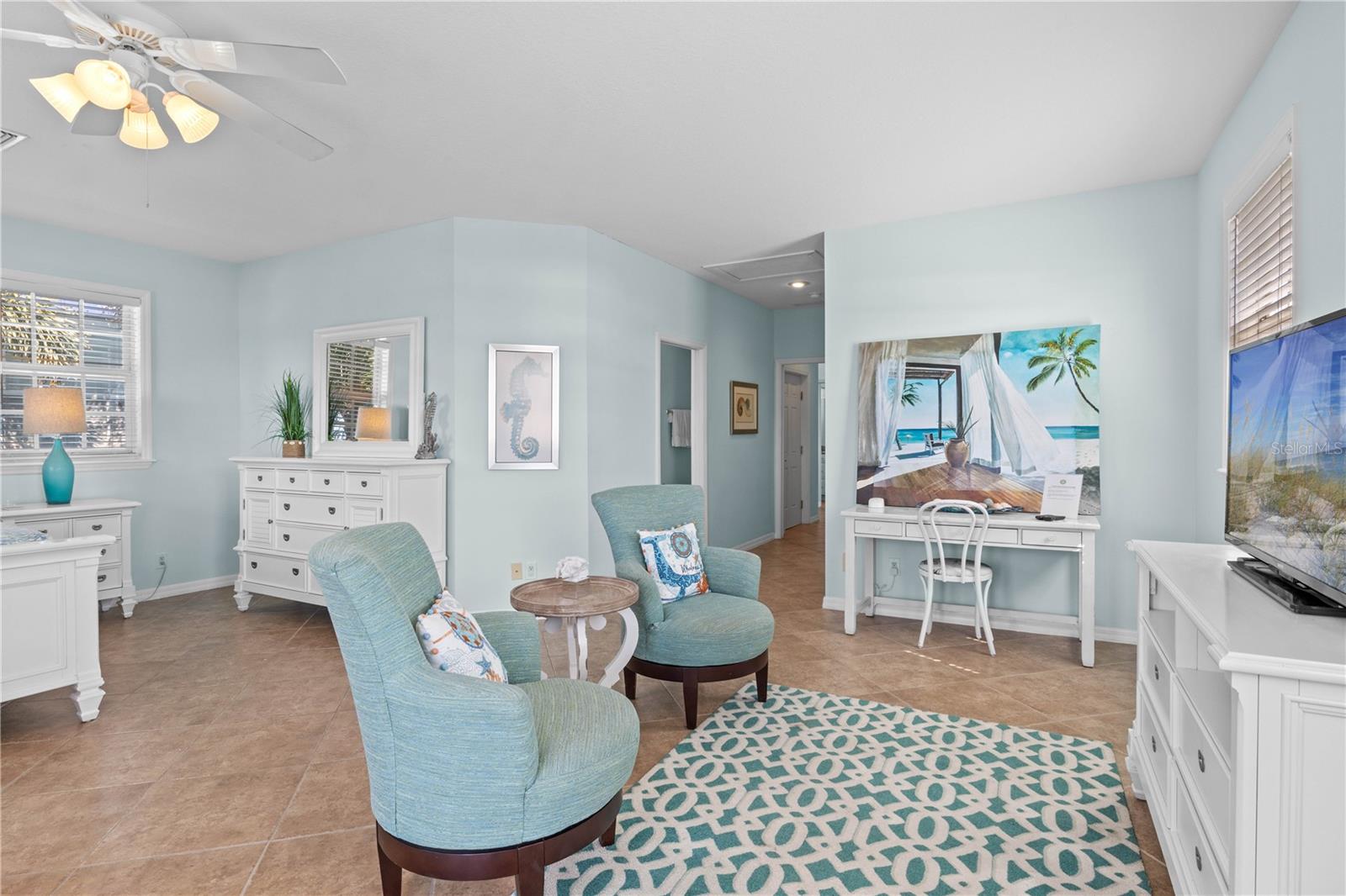 ISLAND VIEWS - Residential