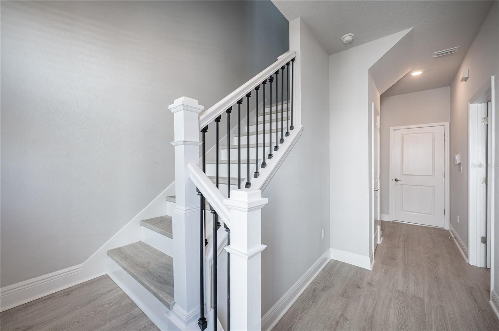 2400 EZZELL COURT