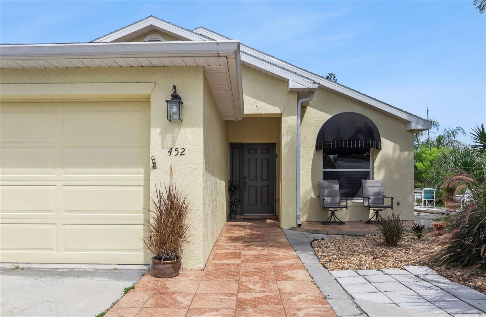 452 LAKE SUZANNE DRIVE