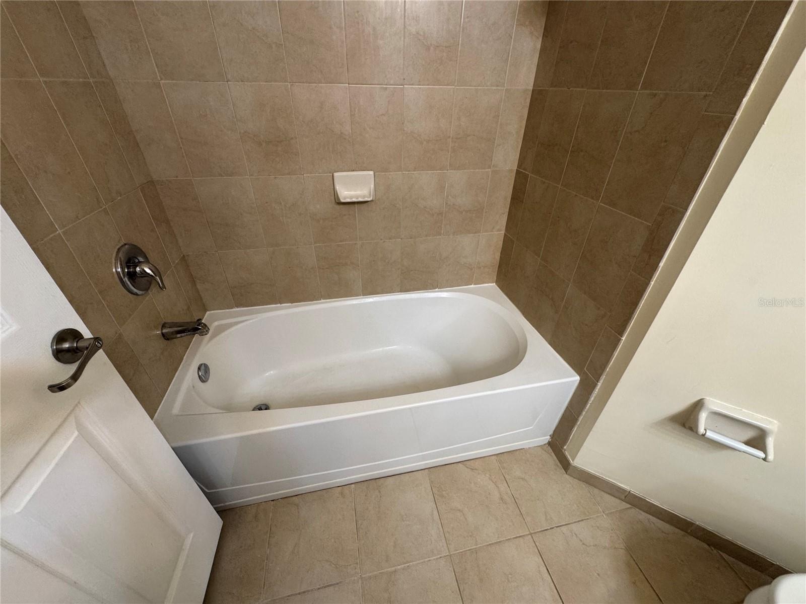 ST MAARTEN/GRAND BAY PH VIII - Residential Lease