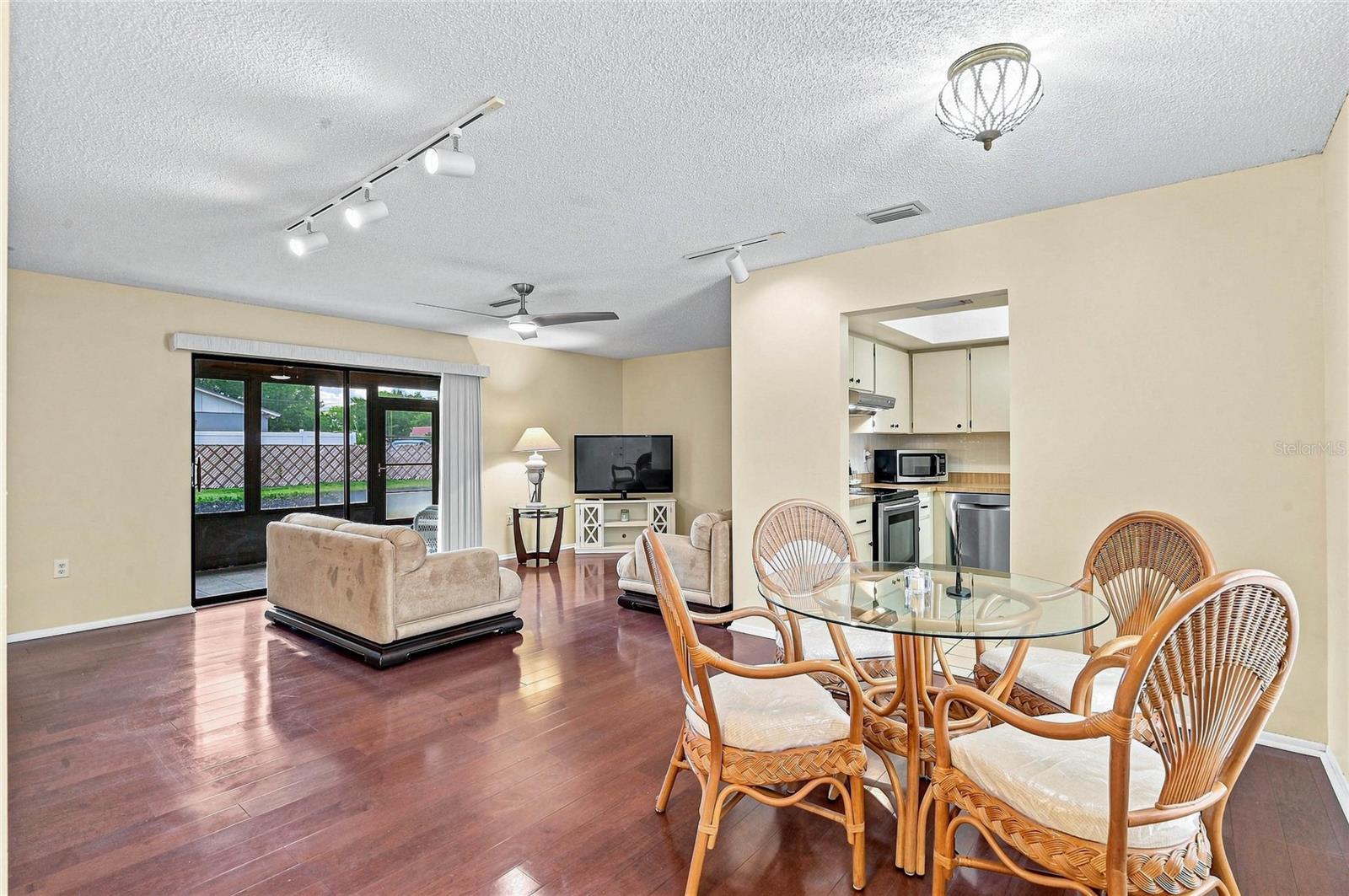 3189 GLEN ELYN BOULEVARD 3