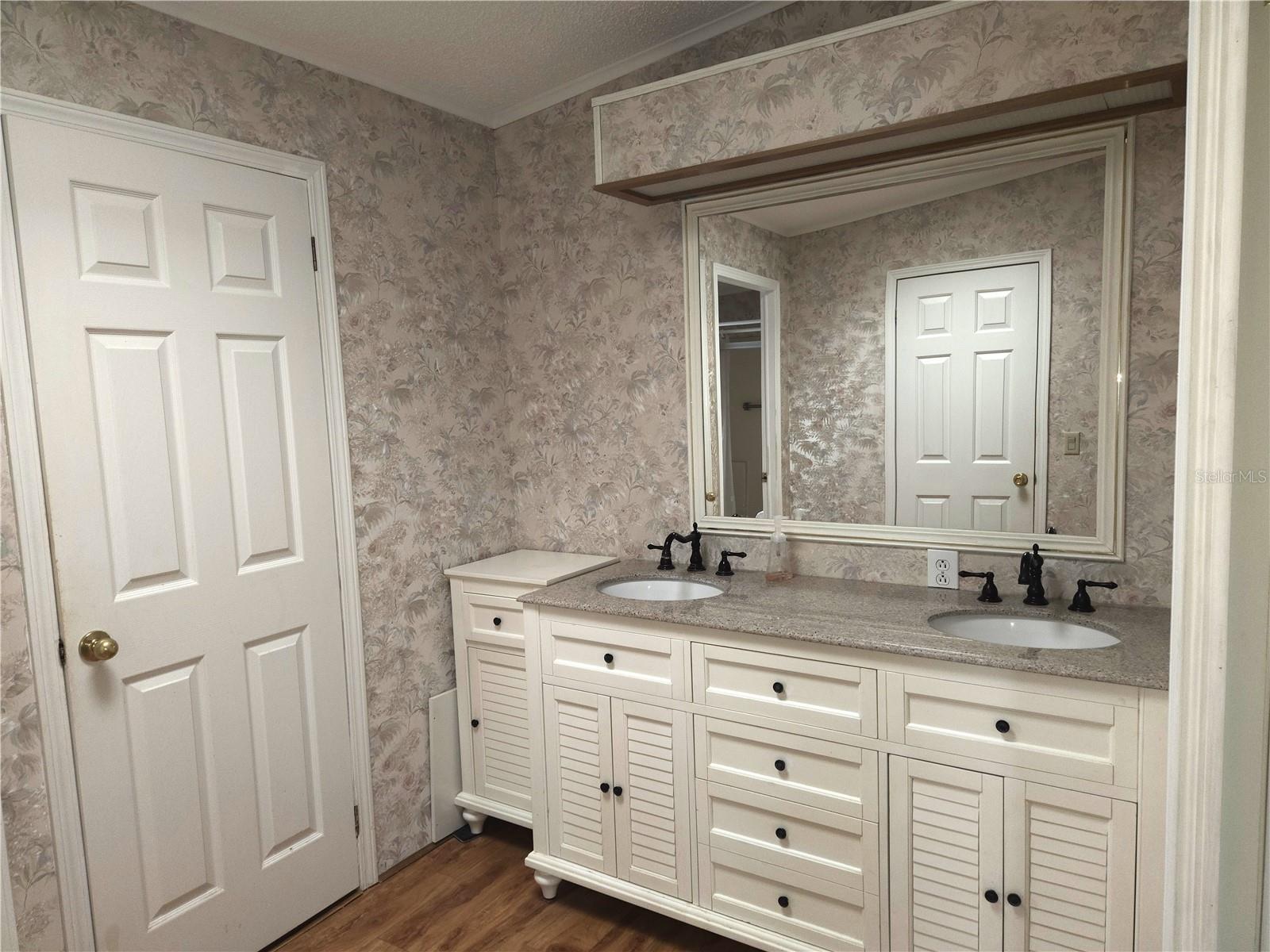 SWEETWATER GOLF AND TENNIS CLUB - Residential