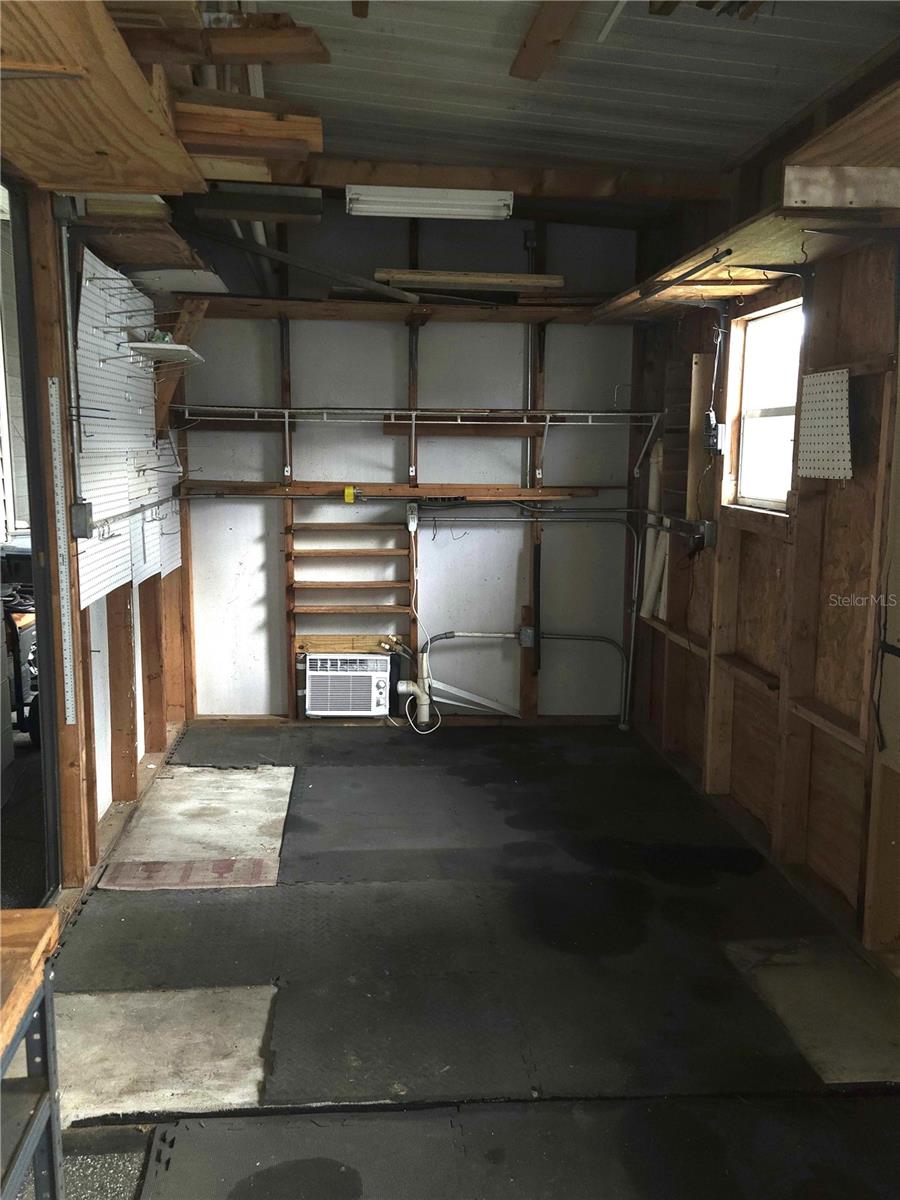 SWEETWATER GOLF AND TENNIS CLUB - Residential