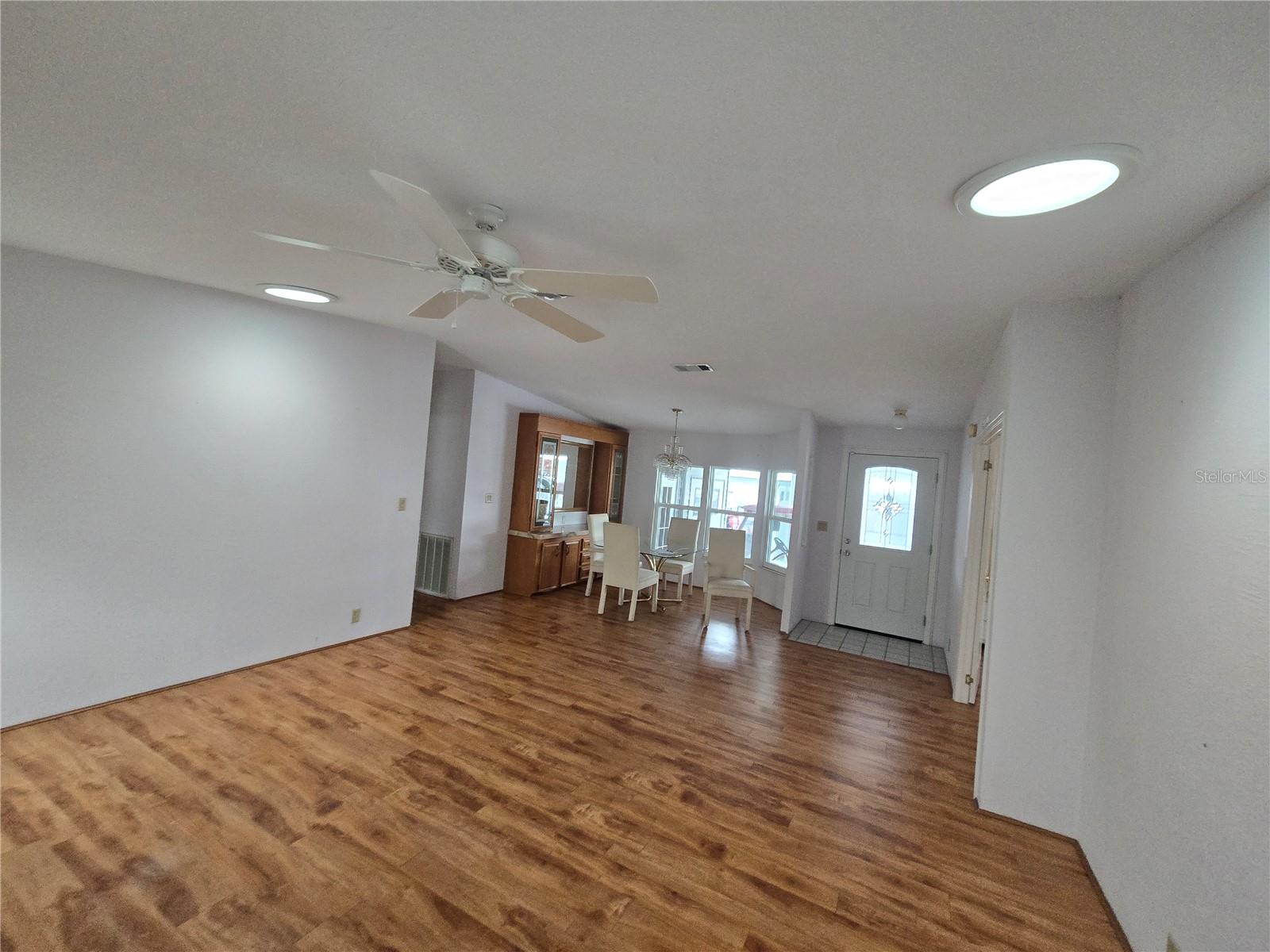 SWEETWATER GOLF AND TENNIS CLUB - Residential